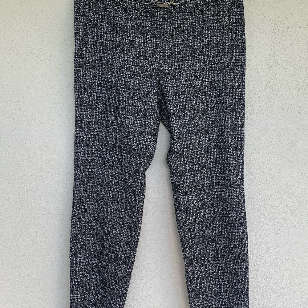 Soho stretch pants size medium